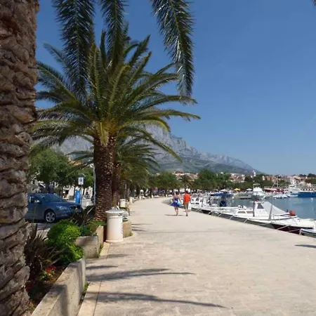 Baska - With Parking And Wifi Apartment