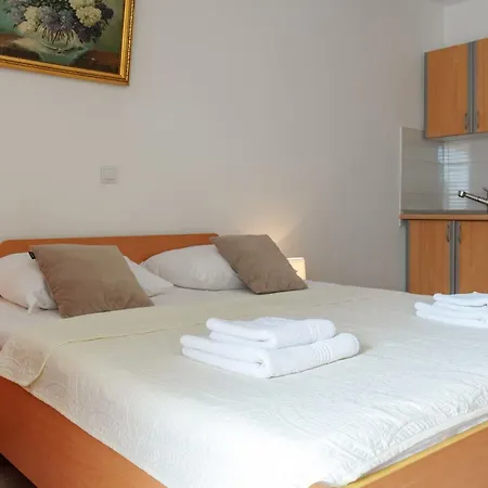 Baska - With Parking And Wifi Apartment