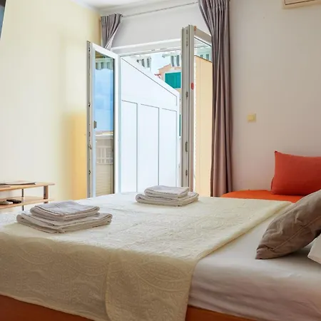 Baska - With Parking And Wifi Apartment *
